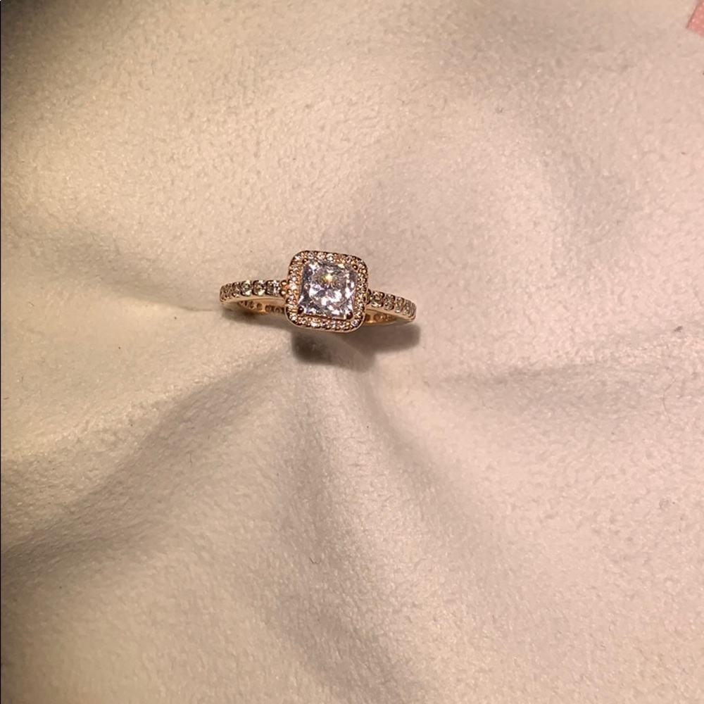 Square Sparkle Halo Ring RoseGold